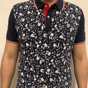 shirt in good condition almost new